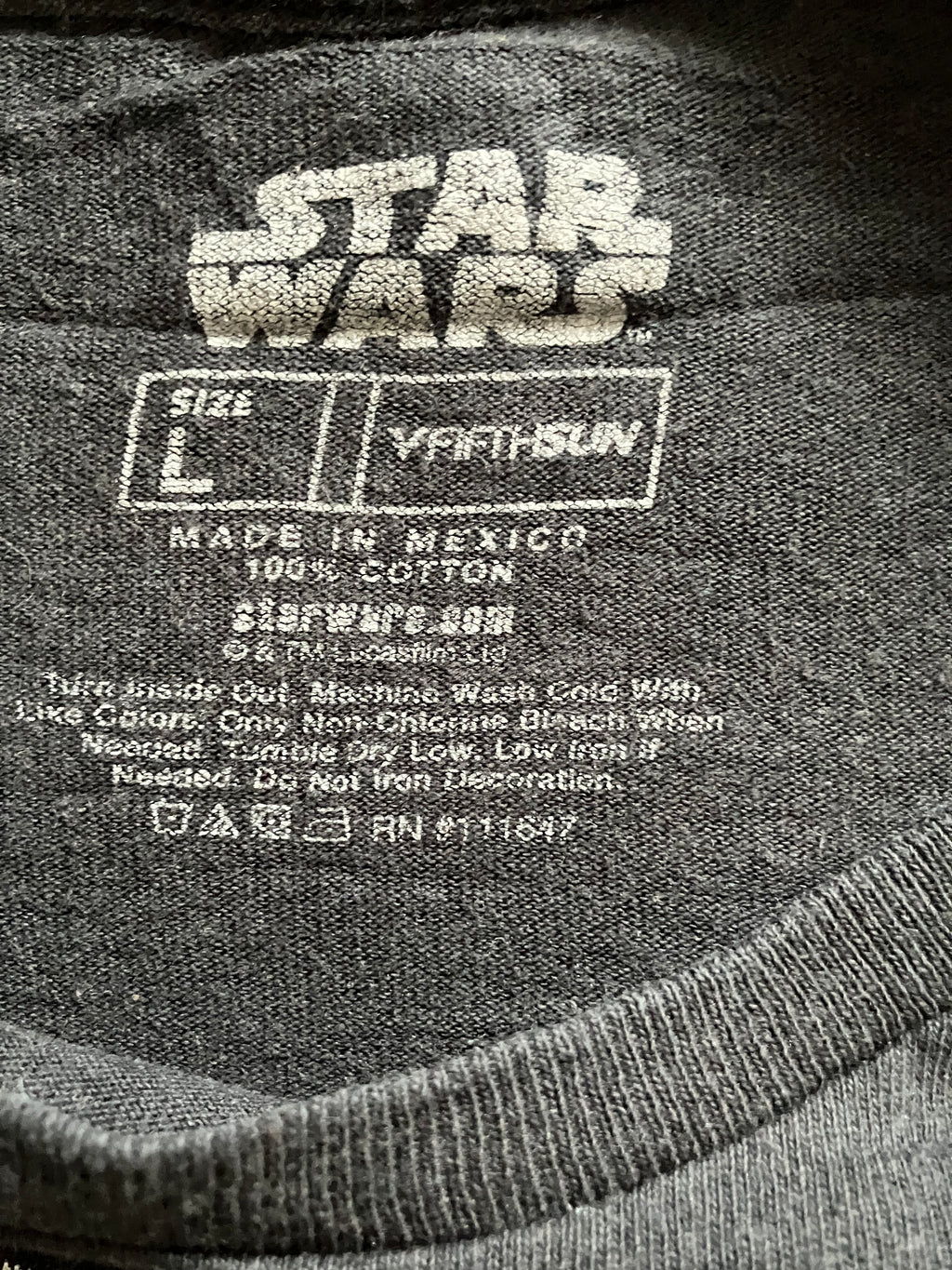 Star Wars  Bold Fan Graphic T-Shirt