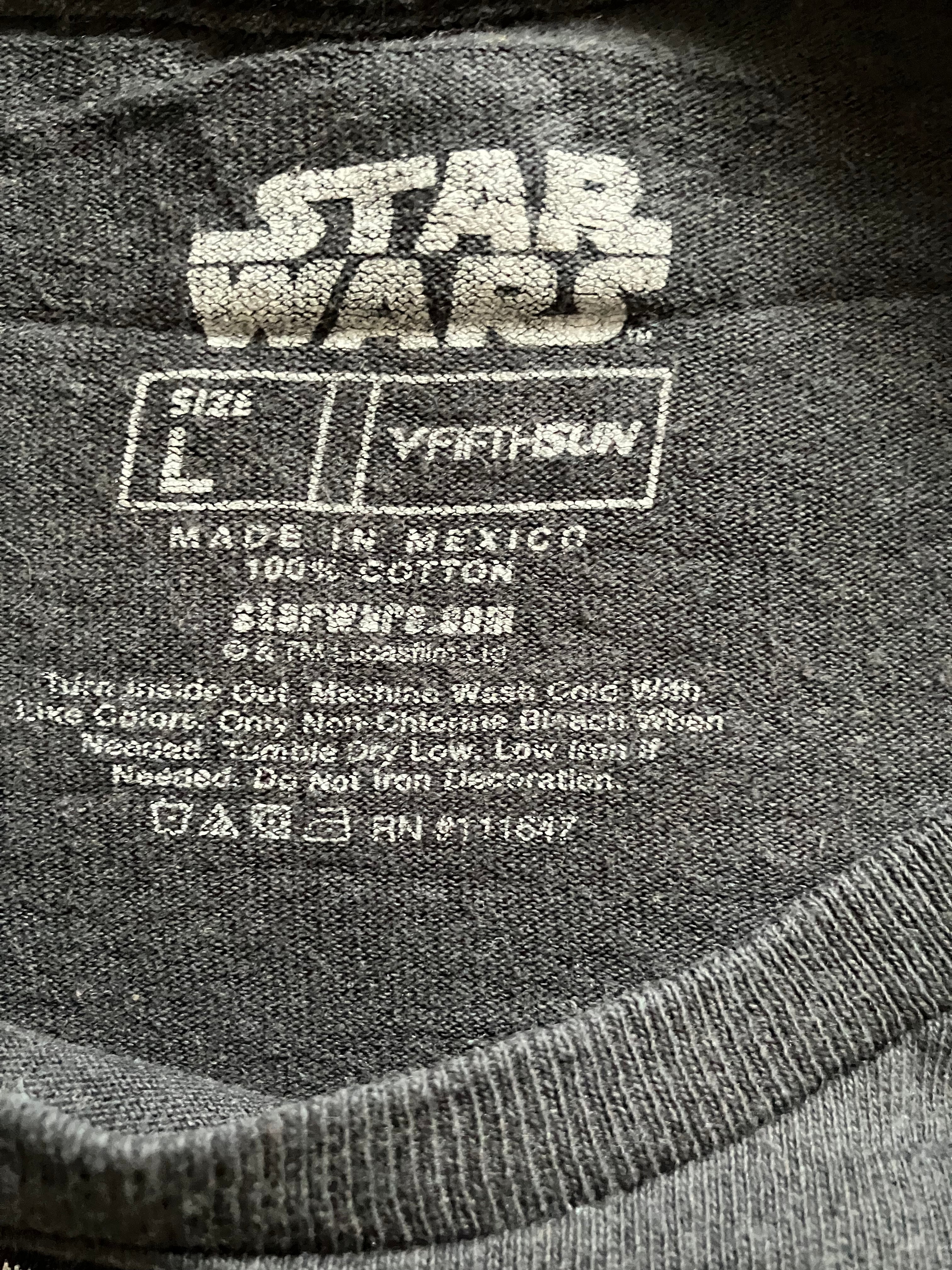 Star Wars  Bold Fan Graphic T-Shirt